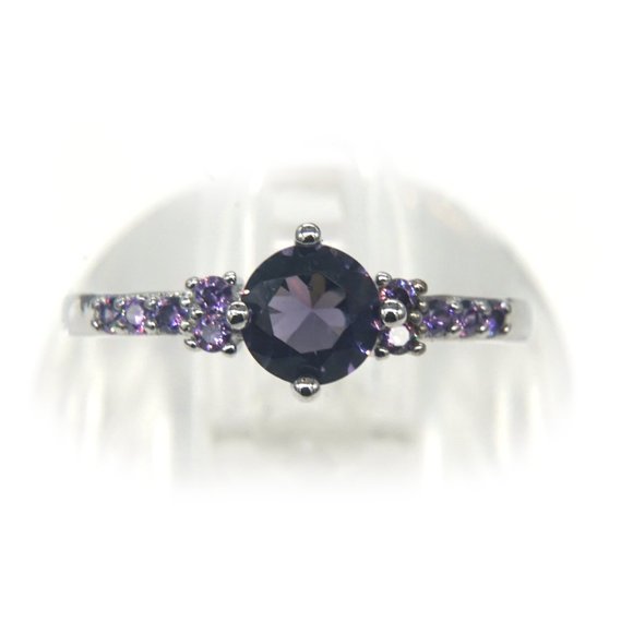 Silver Ring with Amethyst stone - Picture 2 of 3